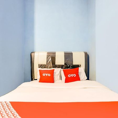Oyo 90009 Faster Inn 1 Medan Eksteriør billede