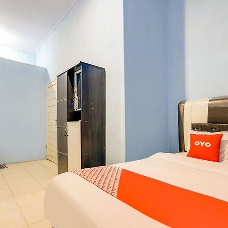 Oyo 90009 Faster Inn 1 Medan Eksteriør billede