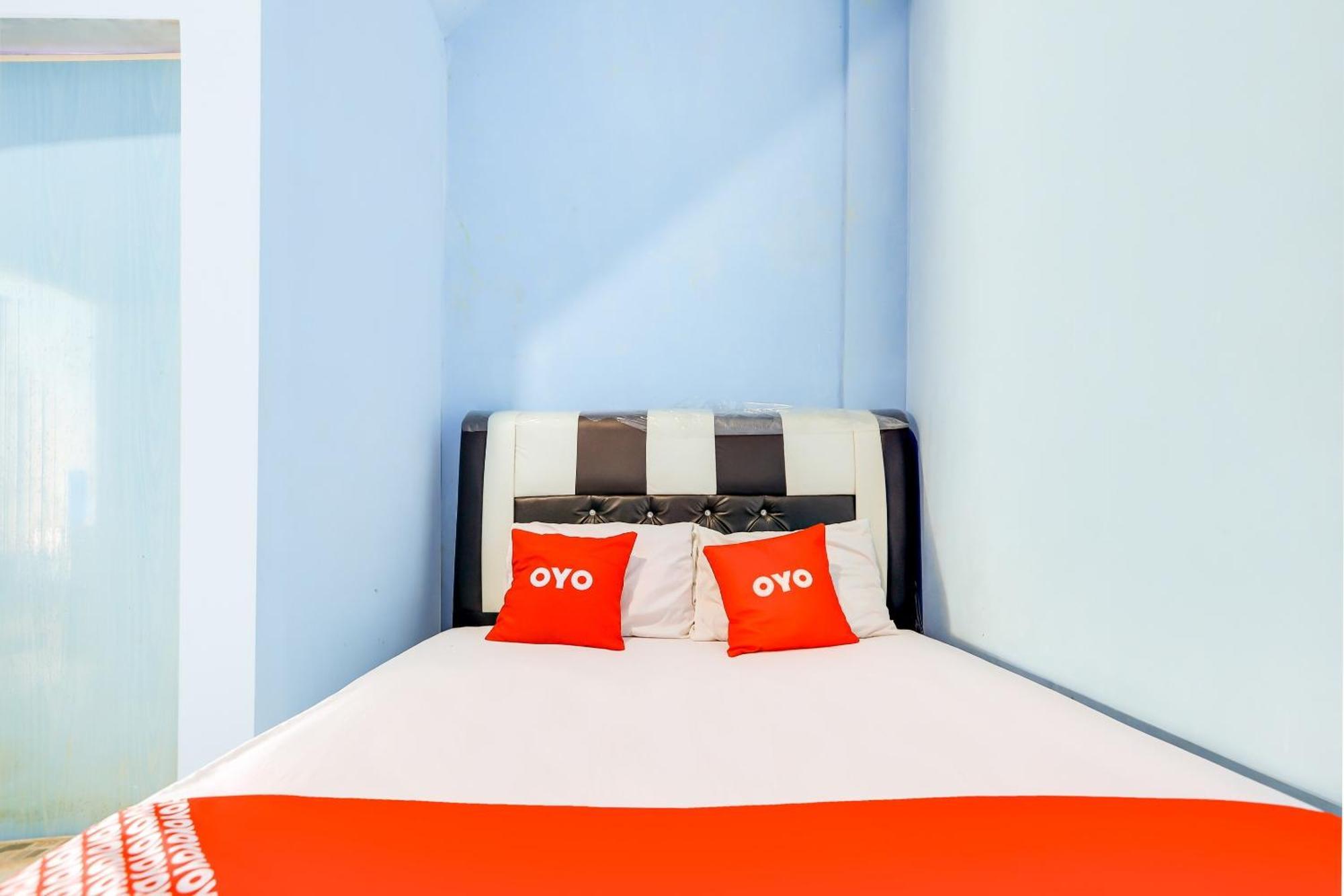 Oyo 90009 Faster Inn 1 Medan Eksteriør billede