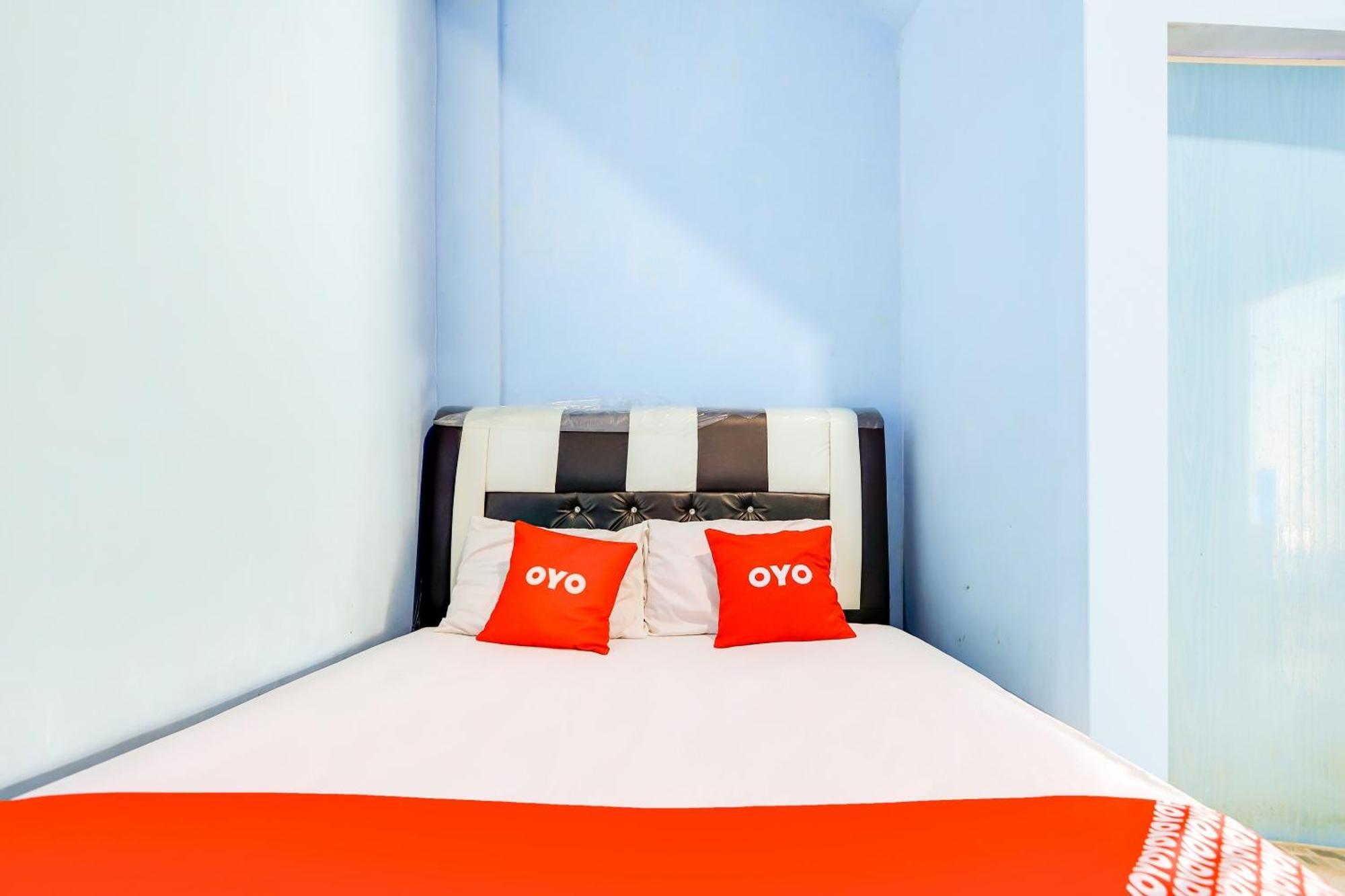 Oyo 90009 Faster Inn 1 Medan Eksteriør billede